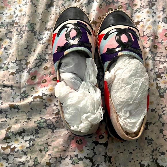Chanel multicolor espadrille flats, moderately worn, in great condition! - Picture 1 of 3